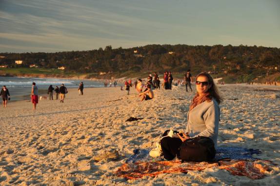 Fim de tarde em praia de Carmel, no litoral da Califórnia, nos Estados Unidos